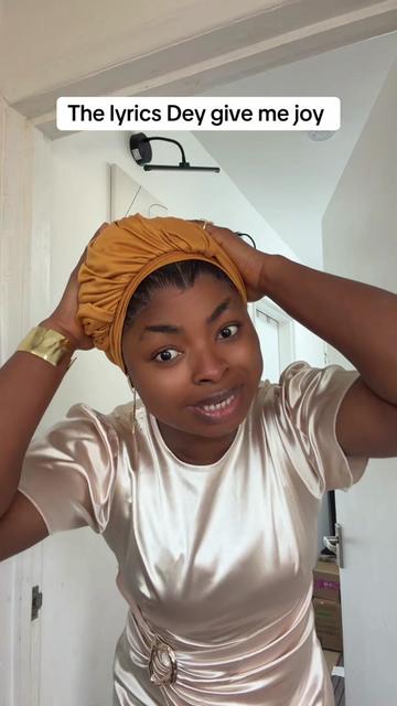 @Queen 👸 of Mimics 💫