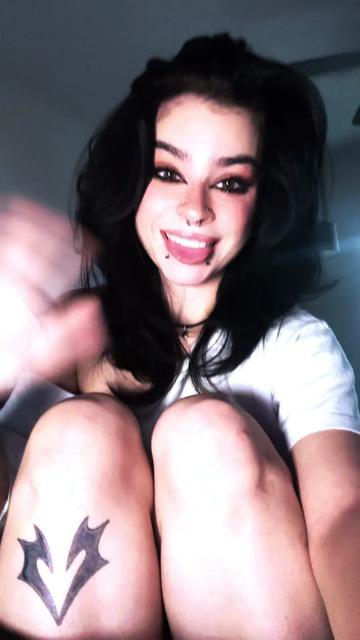 @bella