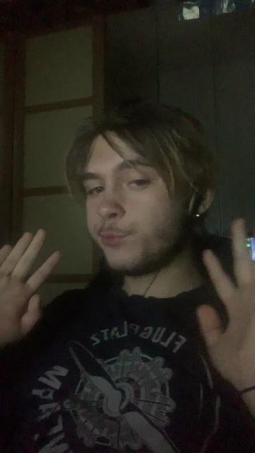 @leon