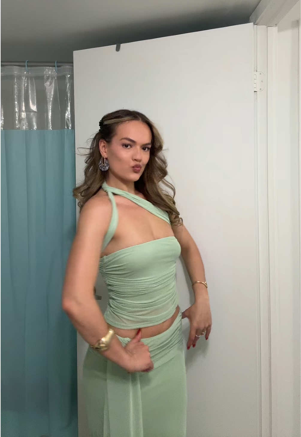 @Fitora