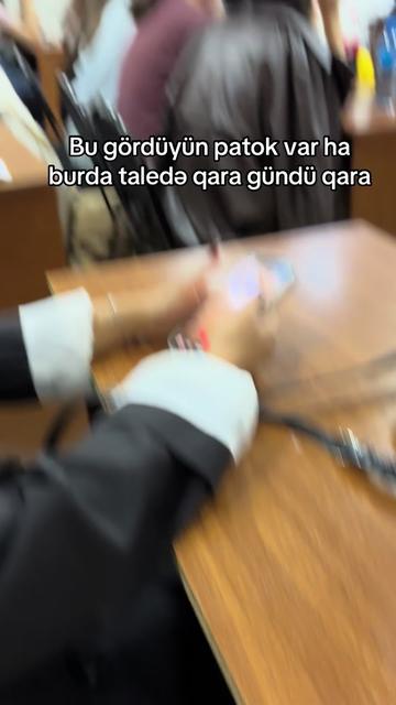 @AU😁
