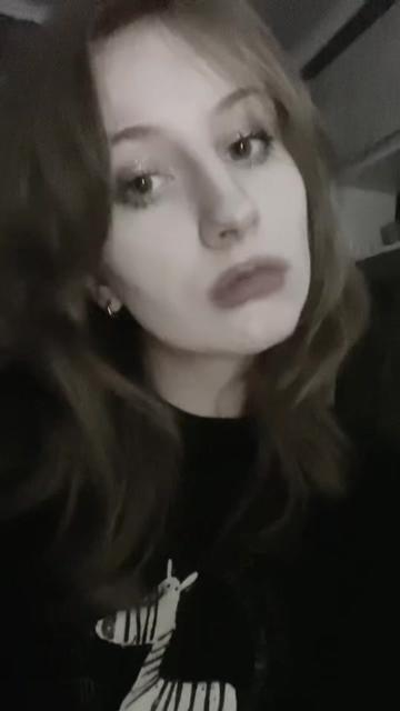 @соня я