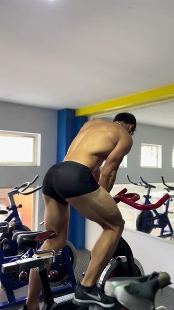 @GluteGod