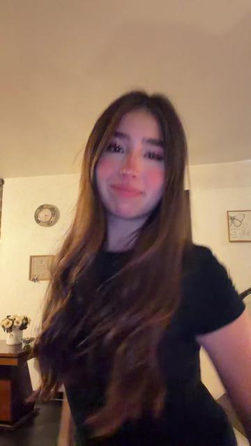 @kamihickman_