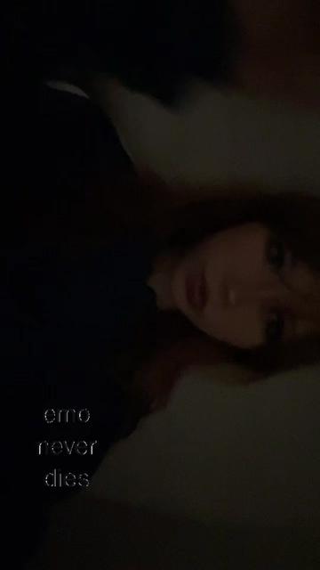 @леро4ка эмо4ка 🦇