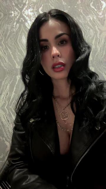 @Bellafabyoficial