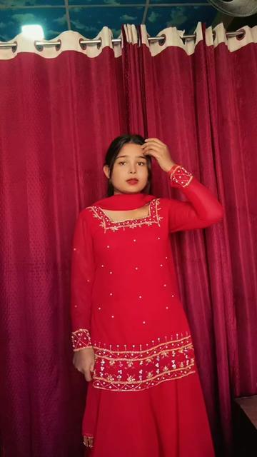 @👑pinky pahari 🍁💚🥀
