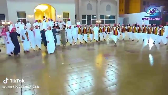 @ڤرقة آخوإن عـآيٌـل🤍🌼.