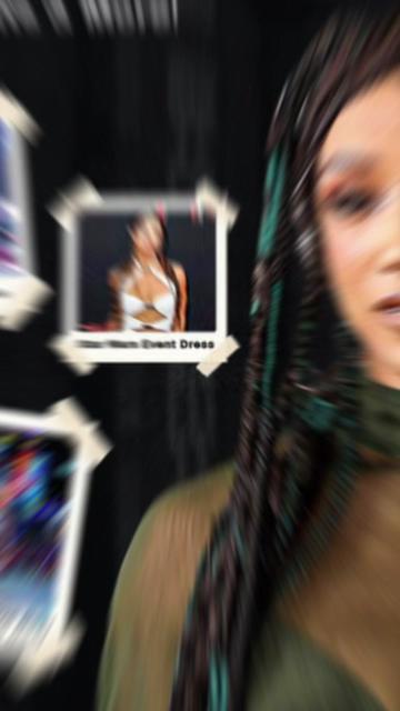 @Mercedes Moné