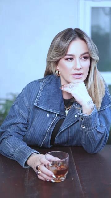 @lajosa