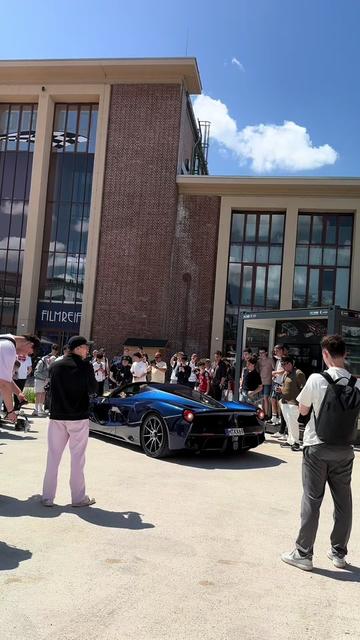 @carshots.enzo