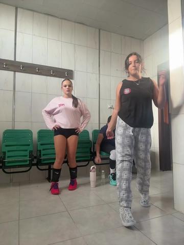 @Volleyss👯♀️