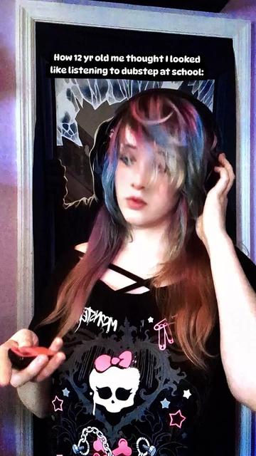@𝕽𝖆𝖛𝖊𝖓