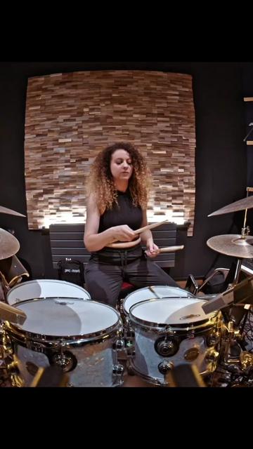 @Leila Carina Drummer