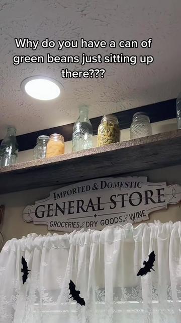 @ʜᴀʟᴇʏ ꜰʀᴏᴍ ᴛʜᴇ ʜᴏʟʟᴇʀ