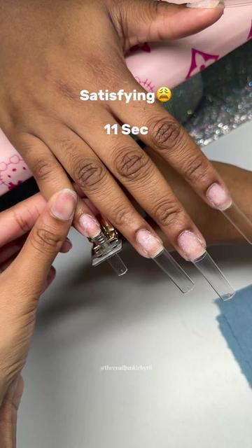 @Rihanna | KCMO Nail Artist