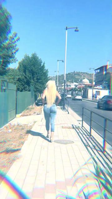 @Je Suis Mela