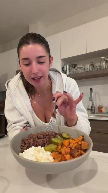 @taycrums