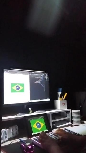 @<Code> com Douglas