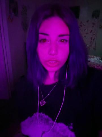 @Eli🧟