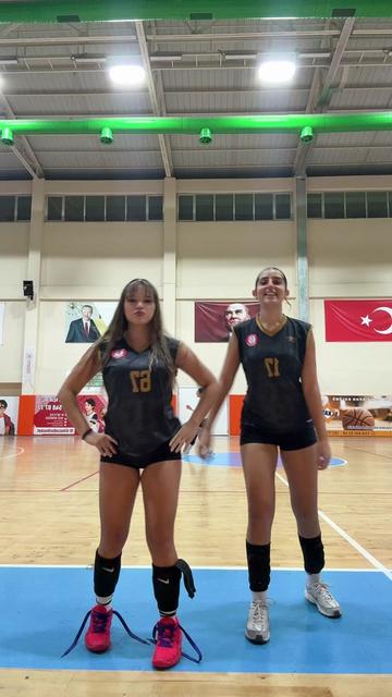 @Volleyss👯♀️