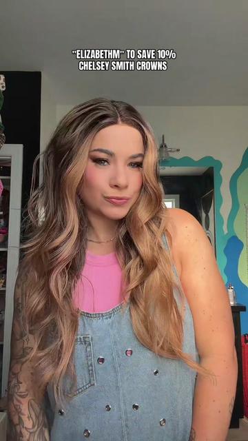 @Elizabeth Wears Wigs 🏳️🌈