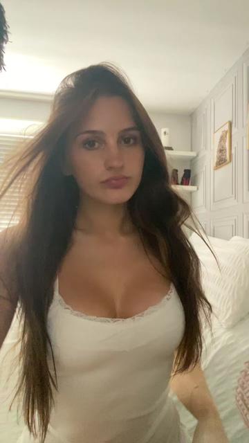 @🦦
