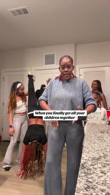 @deedivinegoddess