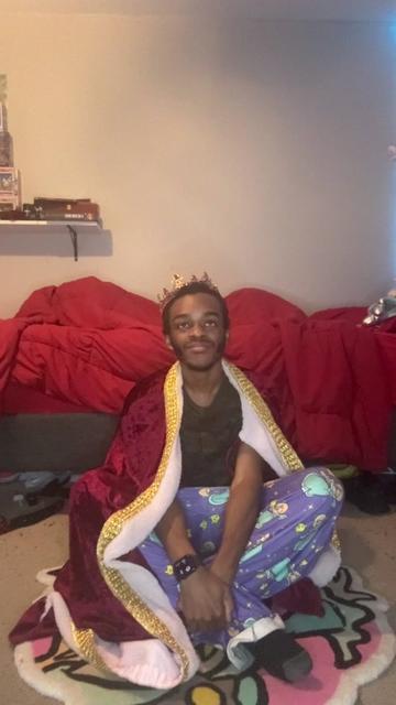 @KingGoldLewis