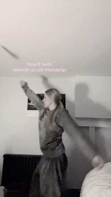 @ℰ