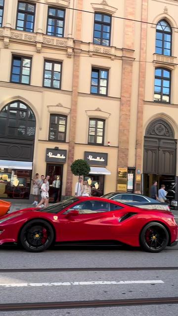 @carshots.enzo