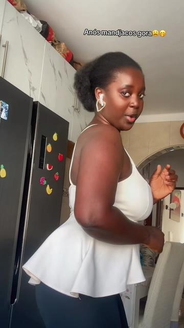 @Uncandia Badjuda Rica👸🏾🦋