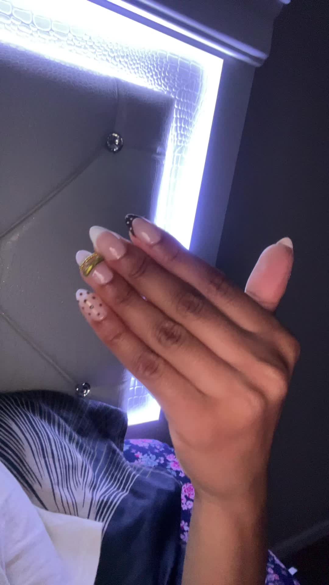 @𝐀𝐧𝐠𝐞𝐥 🐚
