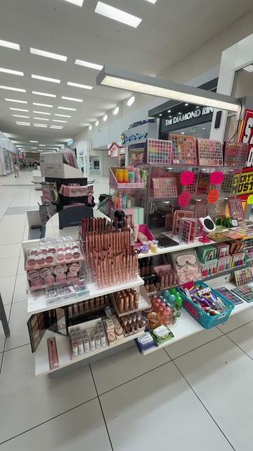 @KM BEAUTY AND MORE