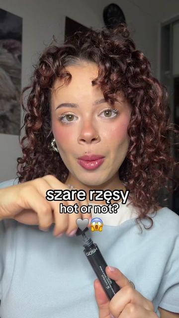 @CURLYBROWNIE• hair, GRWM •