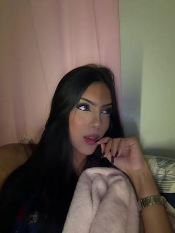 @llaramrtns