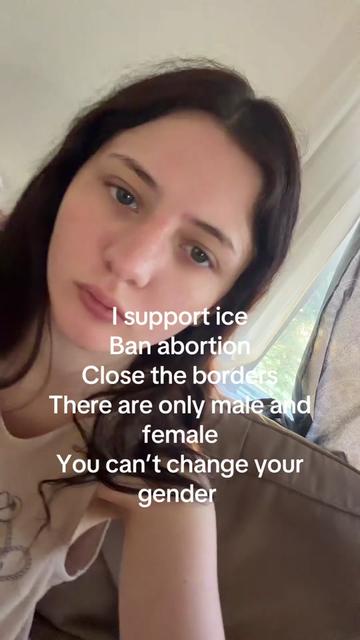 @roses_r_blue