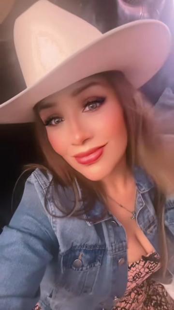 @🎀𝓑𝓮𝓵𝓵𝓪 𝓪𝓵𝓶𝓪🎀