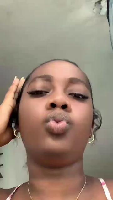@<<Poupée noire 🥺🌹🤎
