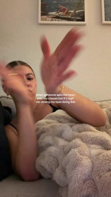 @victoriaurso