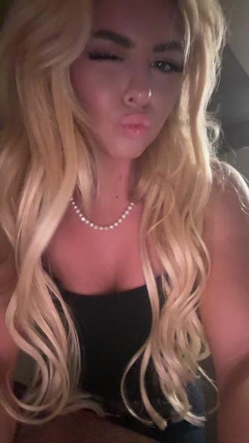 @Valianna Rose