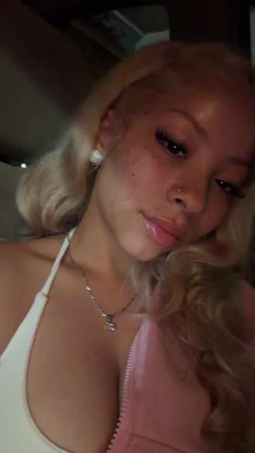 @kiaraaa