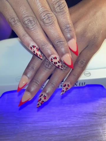 @NailsByNiv