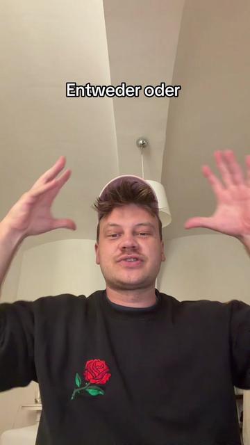 @ClowdyRowdy