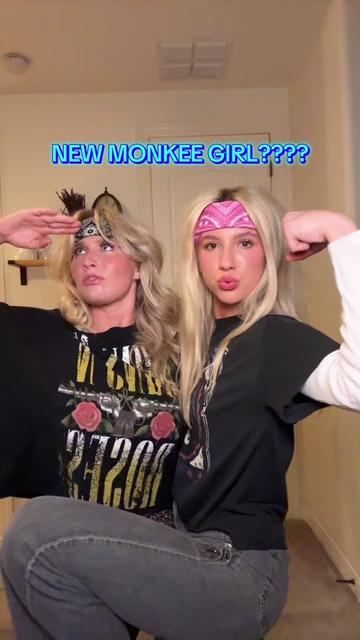 @MONKEE GIRLZ