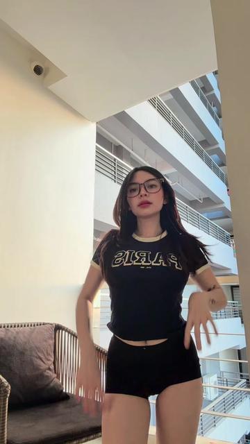 @maevianna