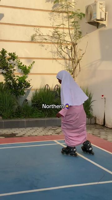 @🧕🌸NORTHERN ♎️ 🛼