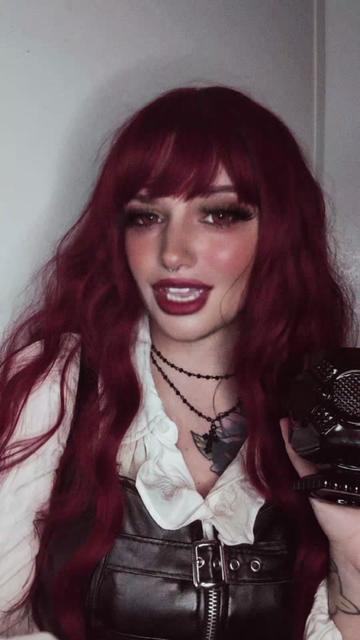 @Tess 🗡️🌹