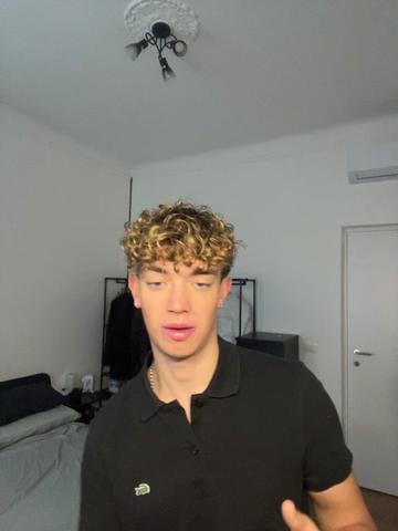 @𝓨 𝓛 𝓘 𝓐 𝓝💎
