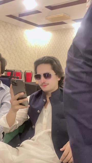 @وحید نیازی (گلشاہی)👑
